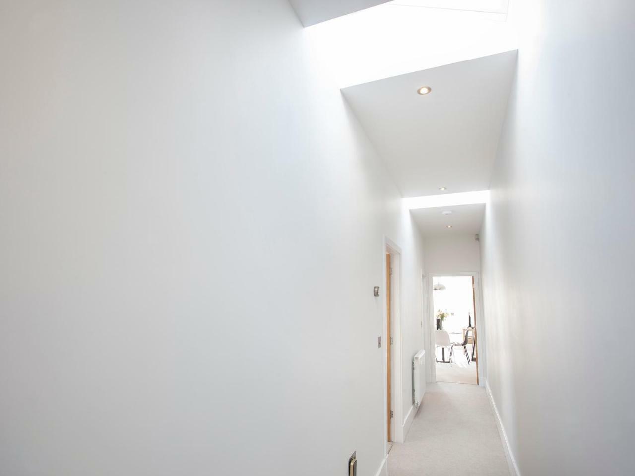 White House Apartments-Free Parking 1 Car Per Apartment Йорк Екстер'єр фото